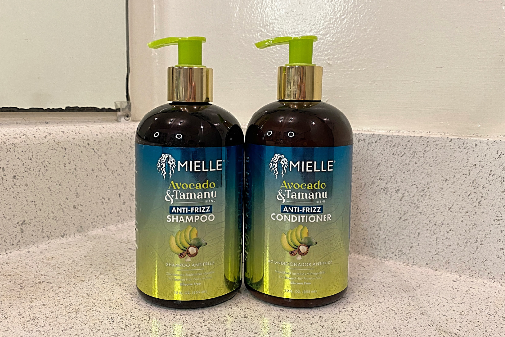 An image of the Mielle Avocado & Tamanu Anti-Frizz shampoo & conditioner
