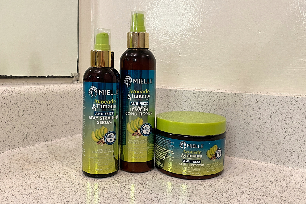 Avocado & Tamanu Anti-Frizz System